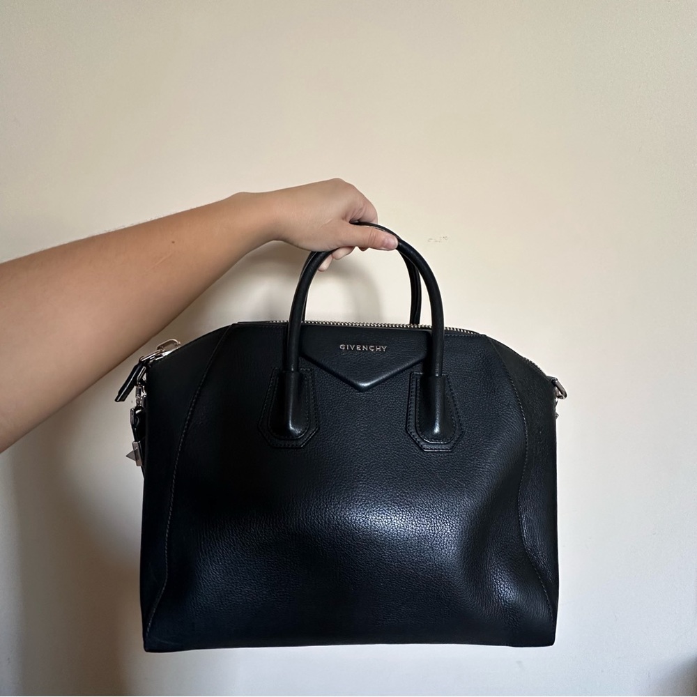 Givenchy Medium Antigona Bag